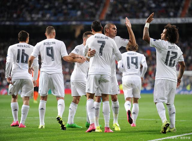 小蜜蜂英超对阵升班马豪取10连胜，伯恩利本赛季丢球第三多（英超小蜜蜂面对升班马强势拿下10连胜，伯恩利本季失球第三多）