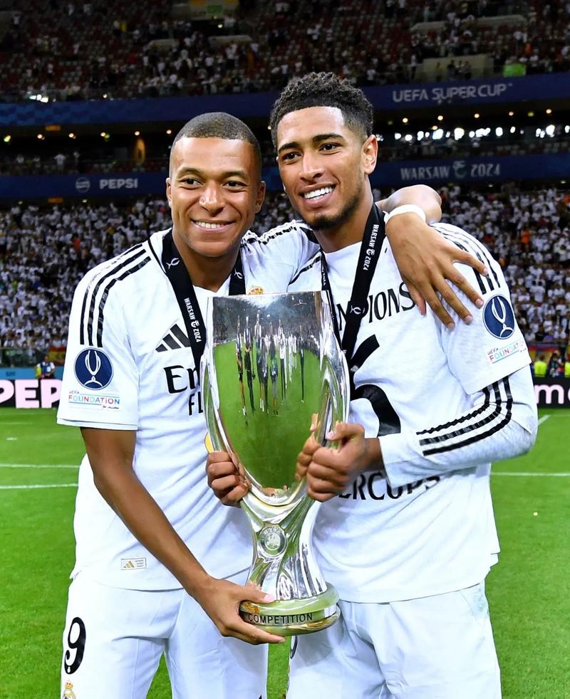 莫雷诺：第一天到米兰我还穿着卡通内裤，结果队友们都穿名牌